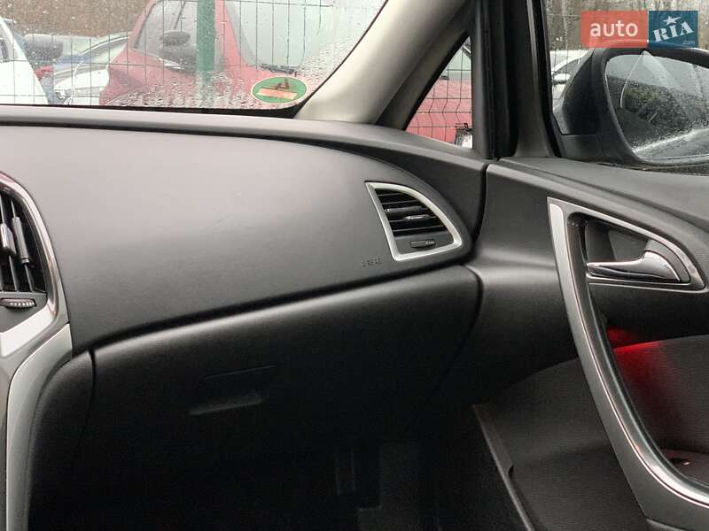 Универсал Opel Astra 2014 в Бердичеве