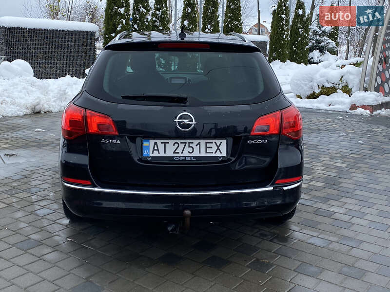 Универсал Opel Astra 2014 в Ивано-Франковске