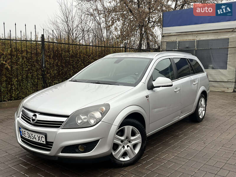 Универсал Opel Astra 2010 в Киеве фото 2 Универсал Opel Astra 2010 в Киеве