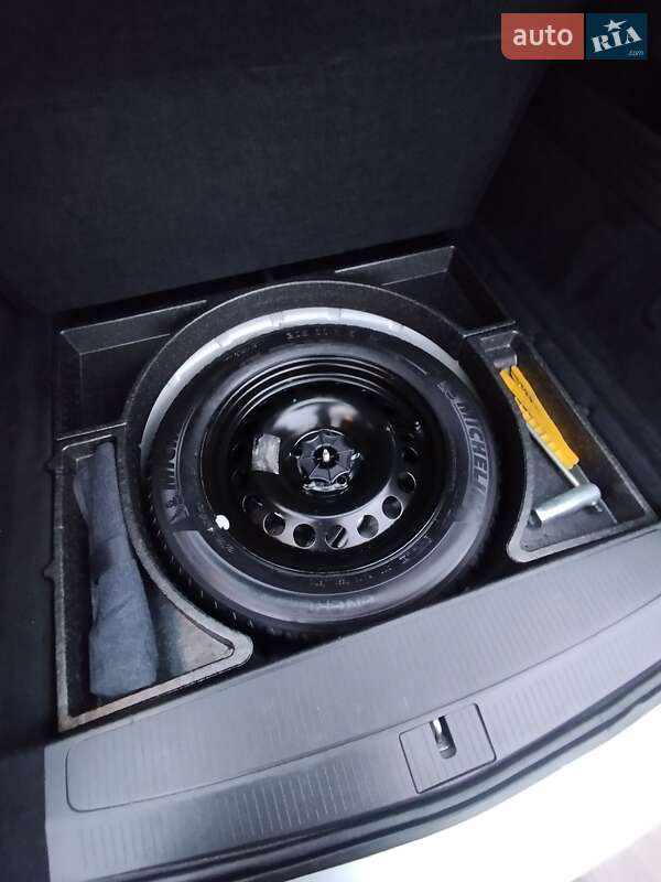 Універсал Opel Astra 2011 в Луцьку