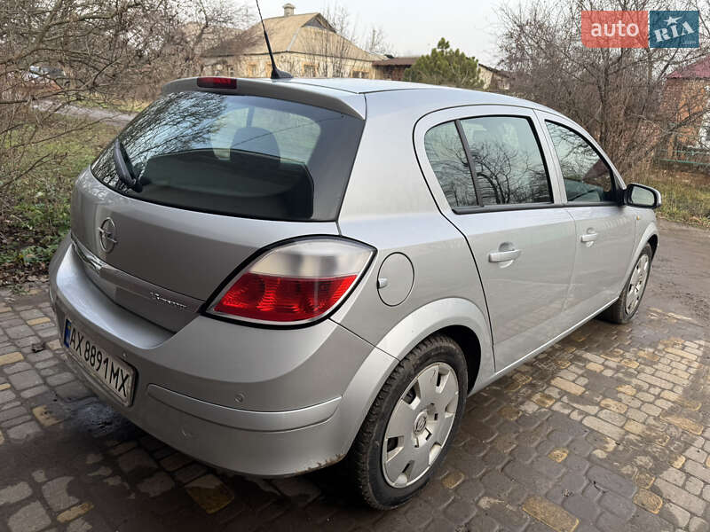 Хэтчбек Opel Astra 2006 в Харькове фото 4 Хэтчбек Opel Astra 2006 в Харькове