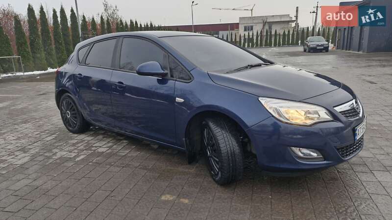 Хетчбек Opel Astra 2010 в Івано-Франківську