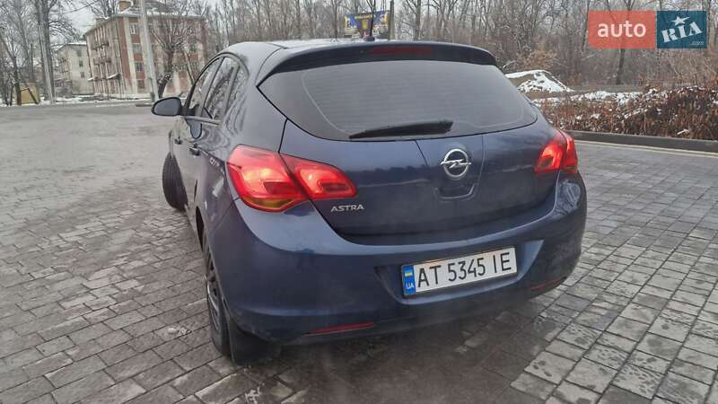 Хетчбек Opel Astra 2010 в Івано-Франківську