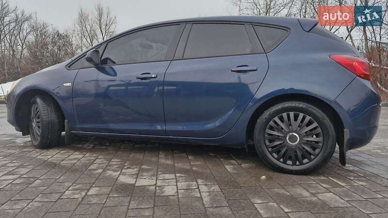 Хетчбек Opel Astra 2010 в Івано-Франківську