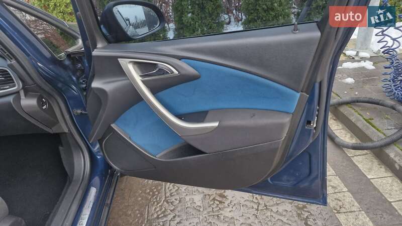 Хетчбек Opel Astra 2010 в Івано-Франківську