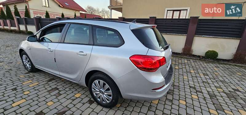 Универсал Opel Astra 2015 в Коломые