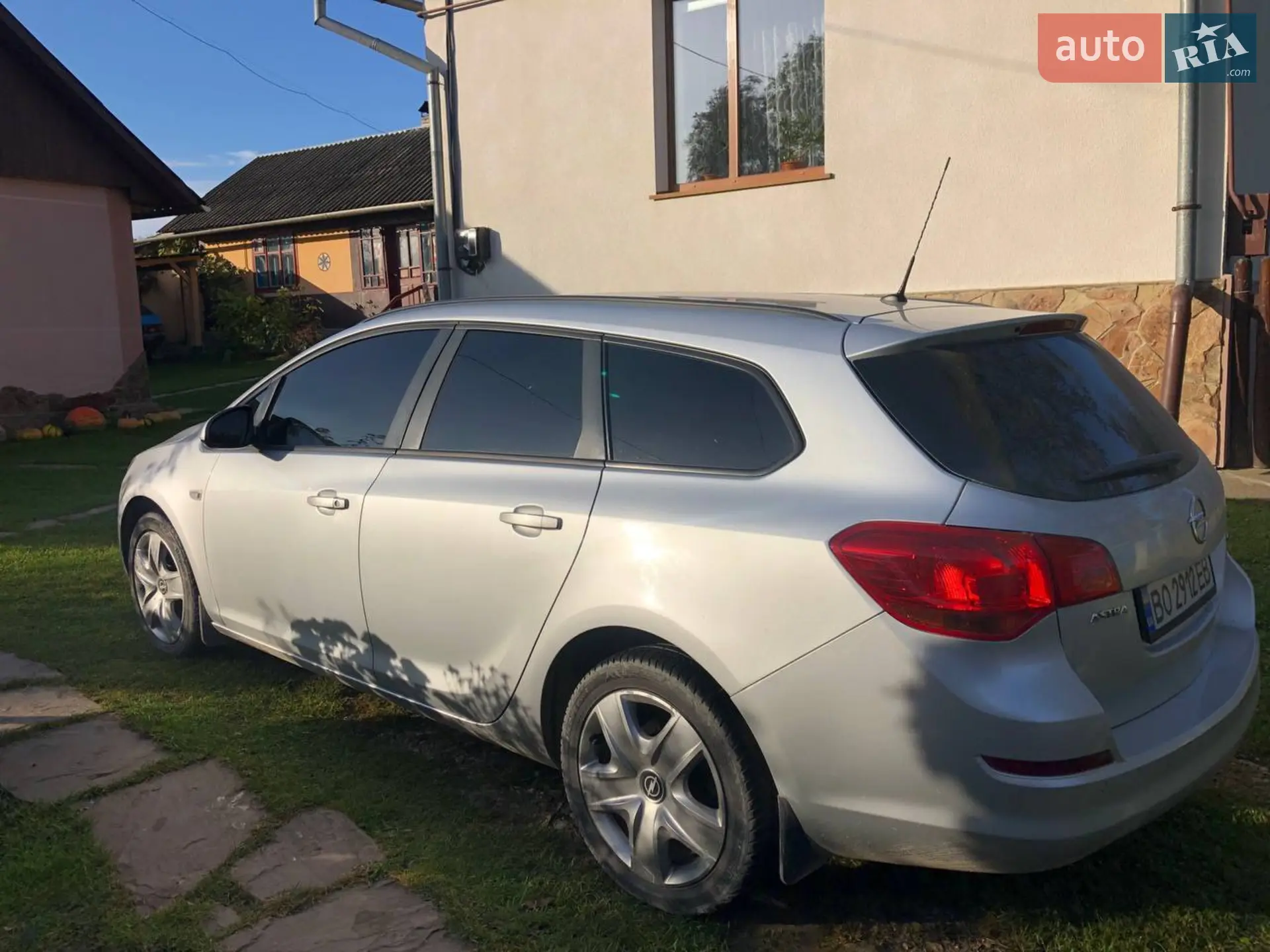 2011 Opel Astra - мініатюра 2