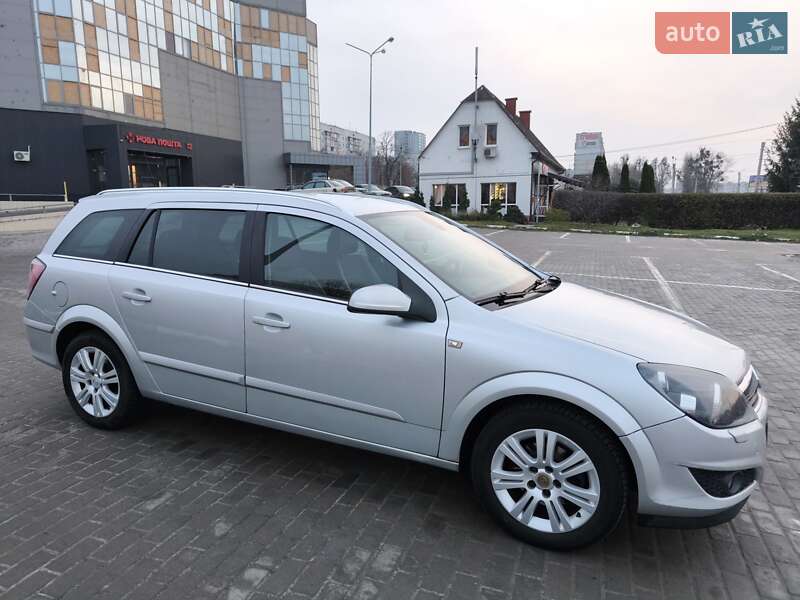 Универсал Opel Astra 2009 в Харькове