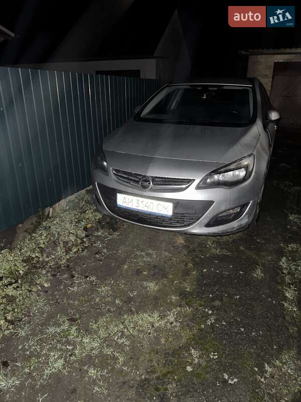 Універсал Opel Astra 2013 в Баранівці фото 17 Універсал Opel Astra 2013 в Баранівці