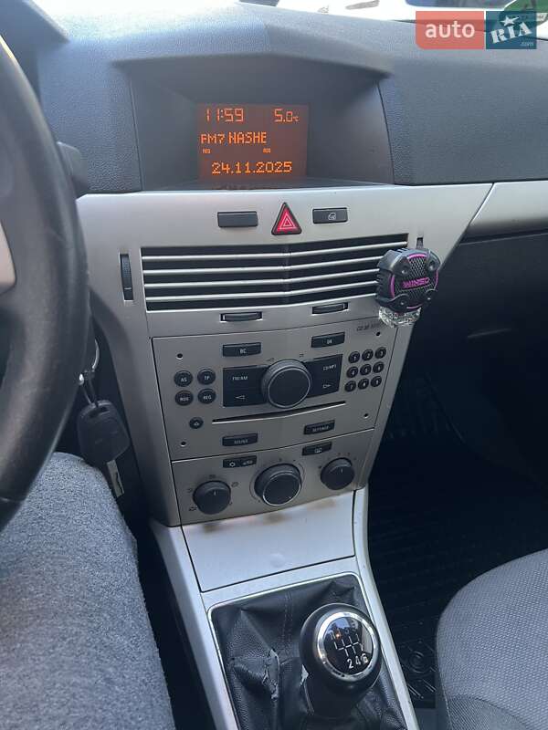 Универсал Opel Astra 2008 в Ивано-Франковске