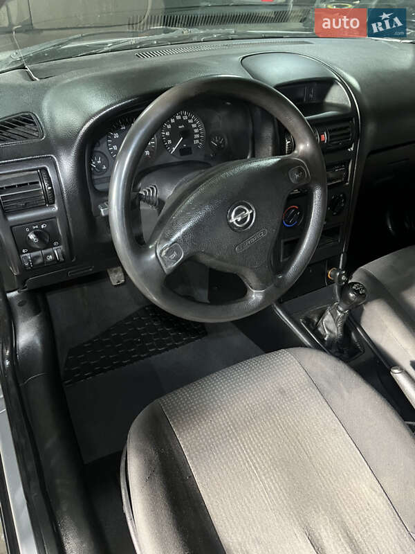 Универсал Opel Astra 2003 в Киеве