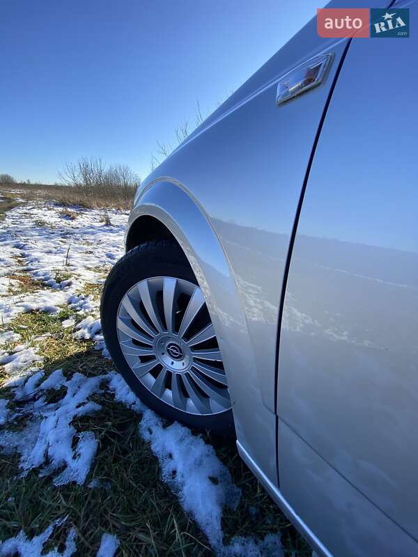 Универсал Opel Astra 2009 в Ивано-Франковске