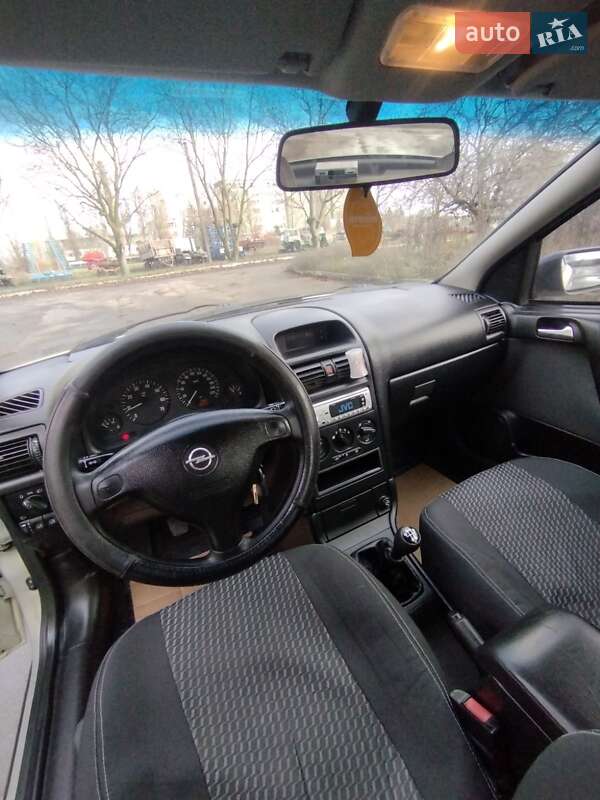 Седан Opel Astra 2008 в Христинівці