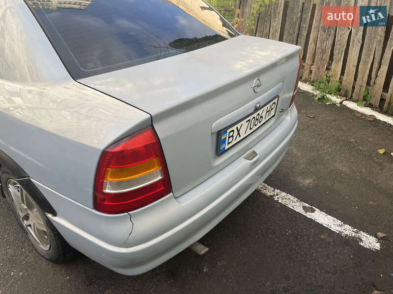Седан Opel Astra 2005 в Хмельницькому