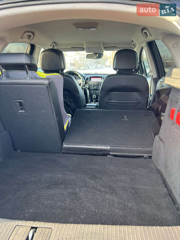 Хэтчбек Opel Astra 2015 в Львове