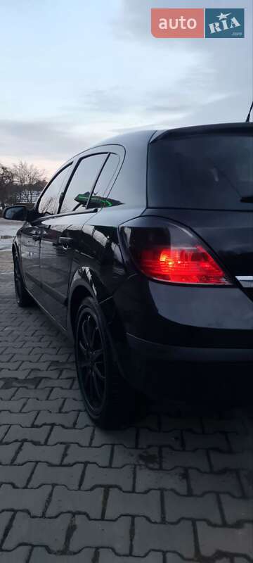 Хэтчбек Opel Astra 2004 в Коломые