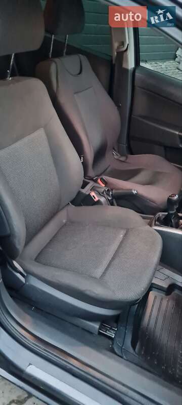 Хэтчбек Opel Astra 2004 в Коломые