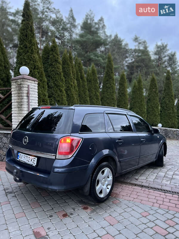 Універсал Opel Astra 2005 в Тульчині