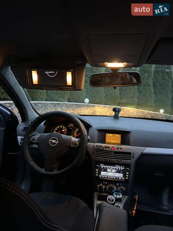 Універсал Opel Astra 2005 в Тульчині
