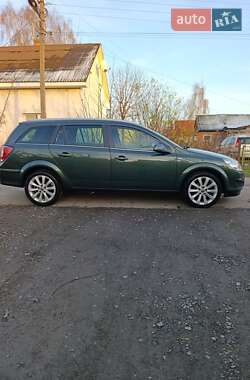 Універсал Opel Astra 2009 в Луцьку