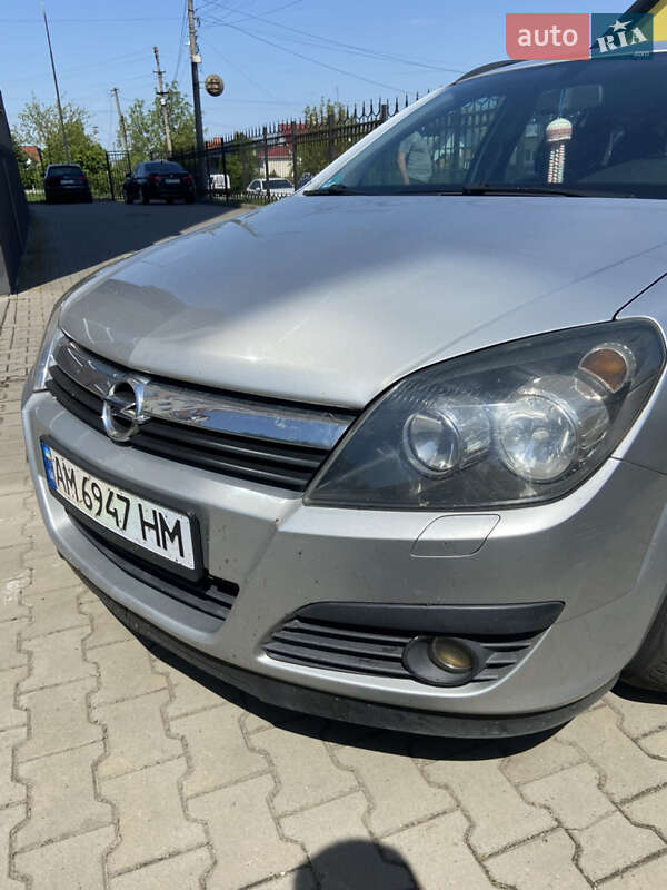 Універсал Opel Astra 2005 в Бердичеві
