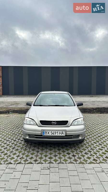 Седан Opel Astra 2008 в Хмельницькому