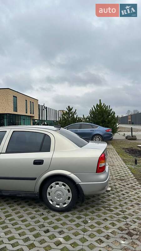 Седан Opel Astra 2008 в Хмельницькому