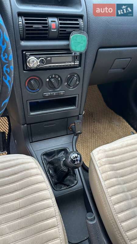 Седан Opel Astra 2008 в Хмельницькому