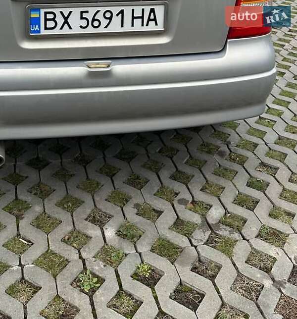 Седан Opel Astra 2008 в Хмельницькому