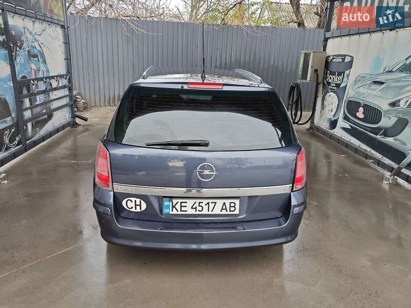 Универсал Opel Astra 2007 в Новомосковске