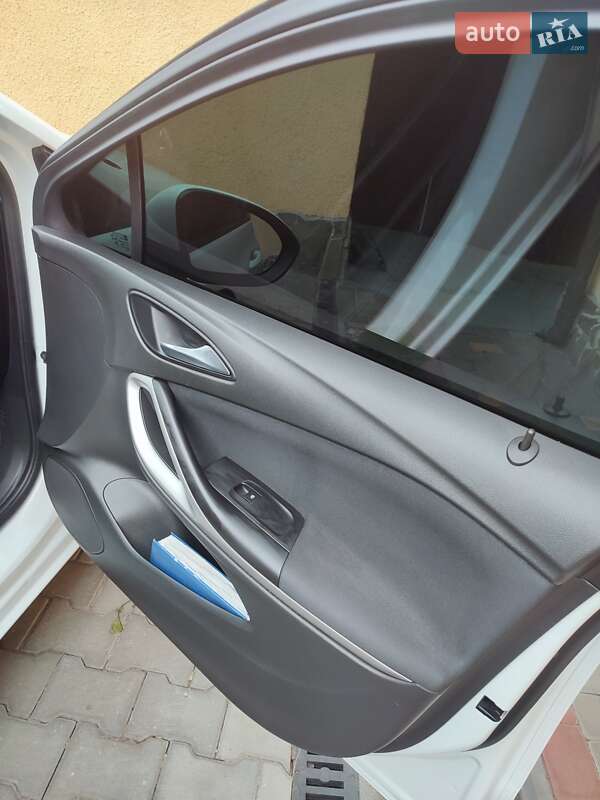 Универсал Opel Astra 2019 в Трускавце