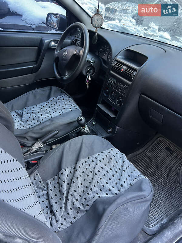 Седан Opel Astra 2008 в Львові