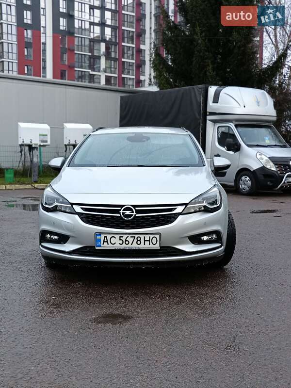 Универсал Opel Astra 2017 в Луцке