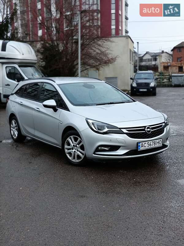 Универсал Opel Astra 2017 в Луцке