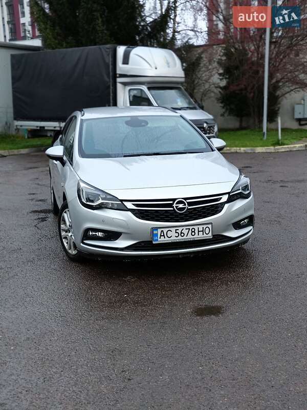 Универсал Opel Astra 2017 в Луцке