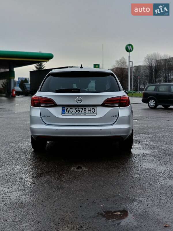 Универсал Opel Astra 2017 в Луцке