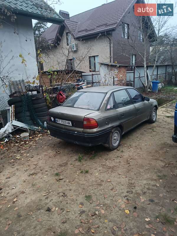 Седан Opel Astra 1995 в Львові фото 3 Седан Opel Astra 1995 в Львові