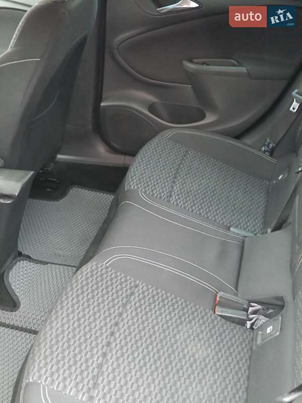 Универсал Opel Astra 2017 в Луцке