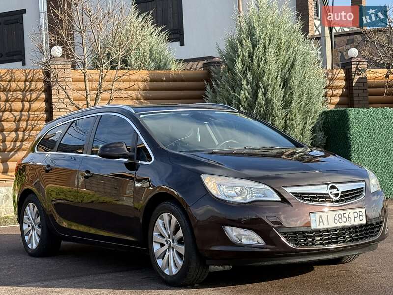 Универсал Opel Astra 2012 в Киеве