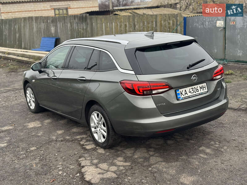 Універсал Opel Astra 2017 в Полтаві