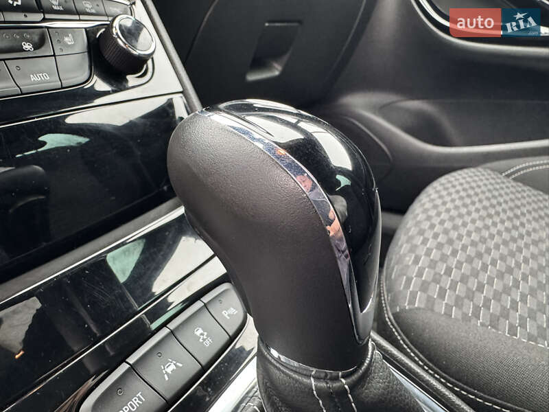 Універсал Opel Astra 2017 в Полтаві