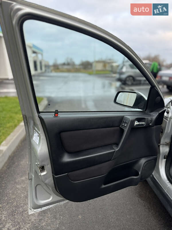 Универсал Opel Astra 2000 в Шостке