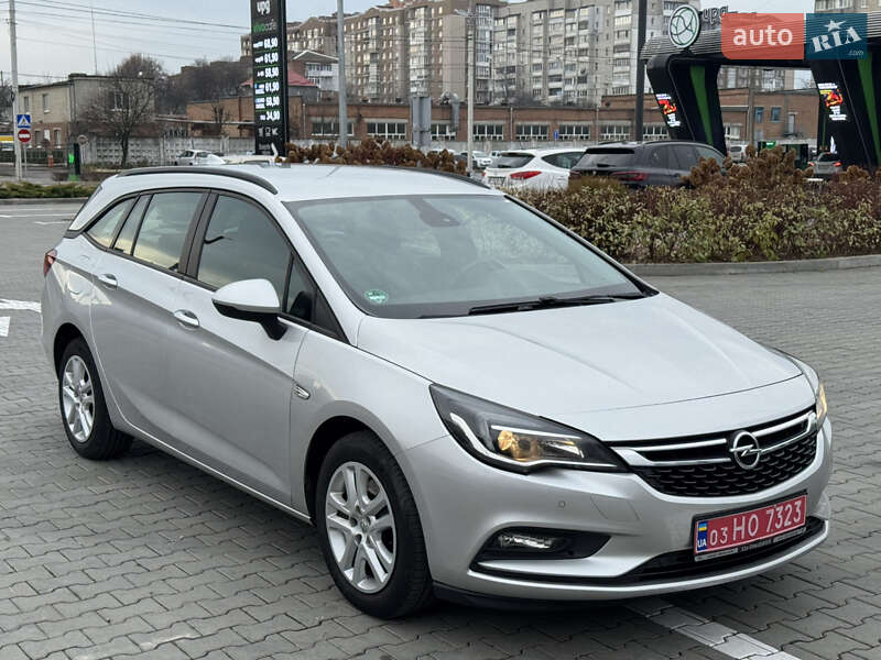 Універсал Opel Astra 2018 в Хмельницькому