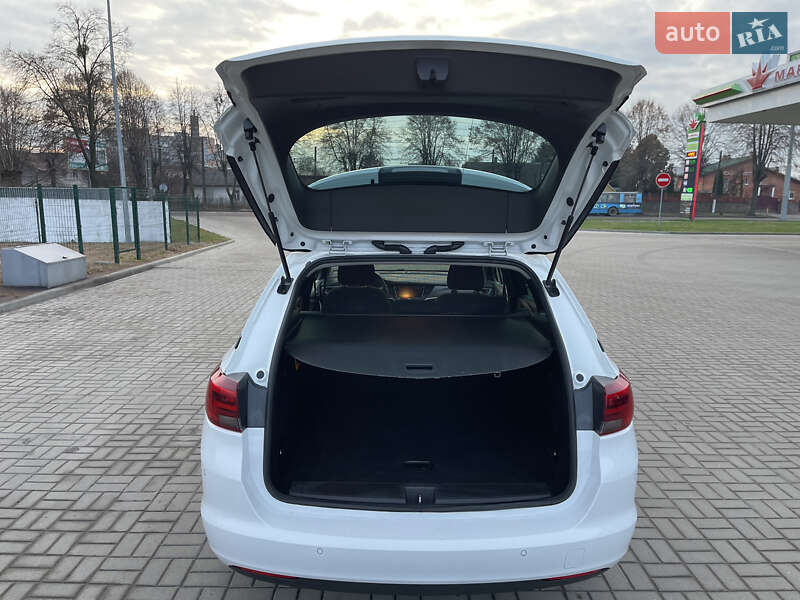 Универсал Opel Astra 2018 в Житомире