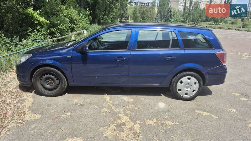 Универсал Opel Astra 2006 в Киеве