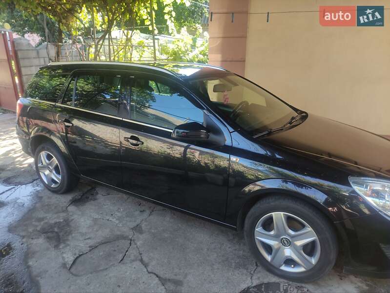 Універсал Opel Astra 2009 в Кам'янському