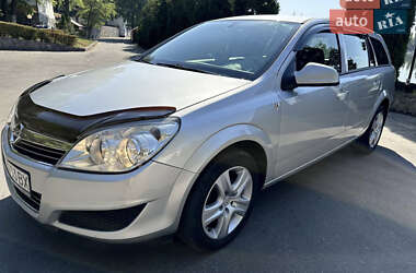 Универсал Opel Astra 2010 в Бобринце