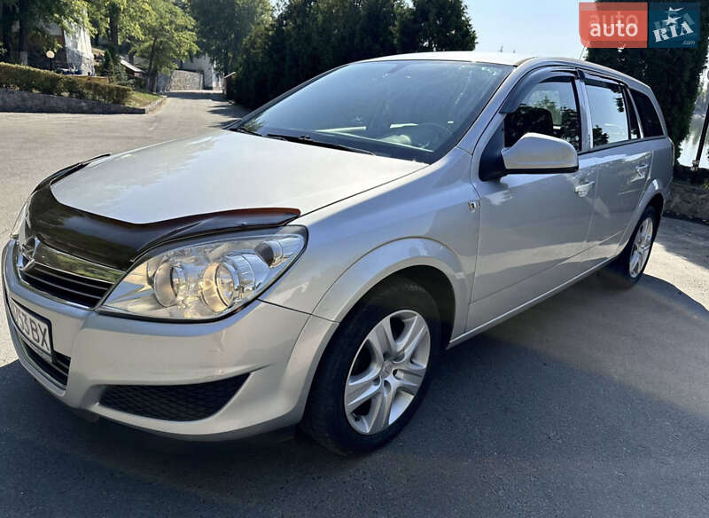 Opel Astra 2010