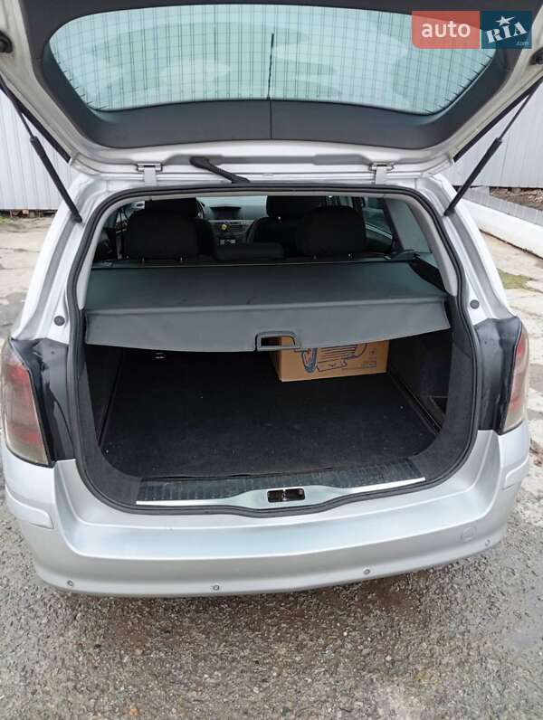 Універсал Opel Astra 2004 в Сумах