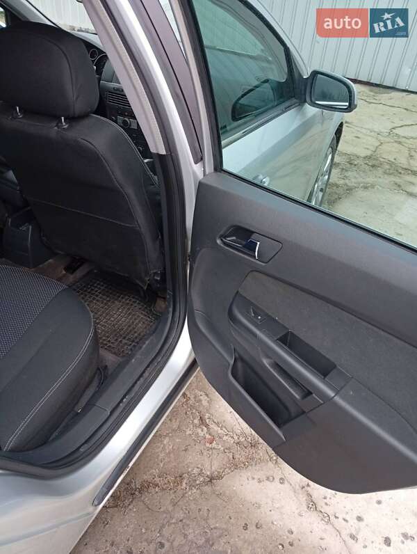 Універсал Opel Astra 2004 в Сумах